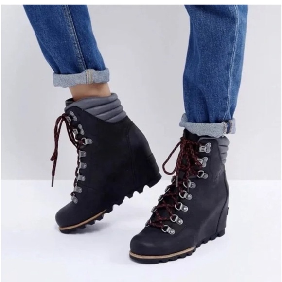 Sorel Conquest Lace Up Wedge Boots - Picture 1 of 10